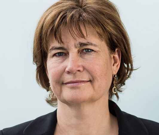 Dr. Ulla Peters